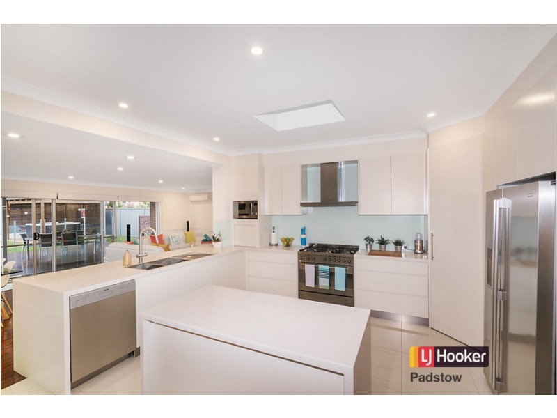 5 Seidel Avenue, Picnic Point NSW 2213