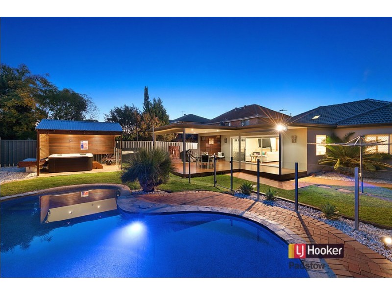 5 Seidel Avenue, Picnic Point NSW 2213