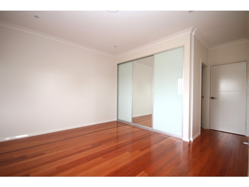 8 Nichols Avenue, Revesby NSW 2212