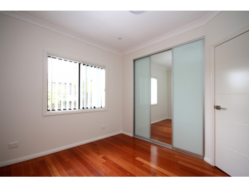 8 Nichols Avenue, Revesby NSW 2212