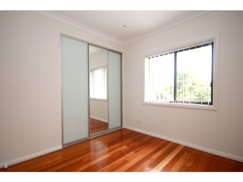 8 Nichols Avenue, Revesby NSW 2212