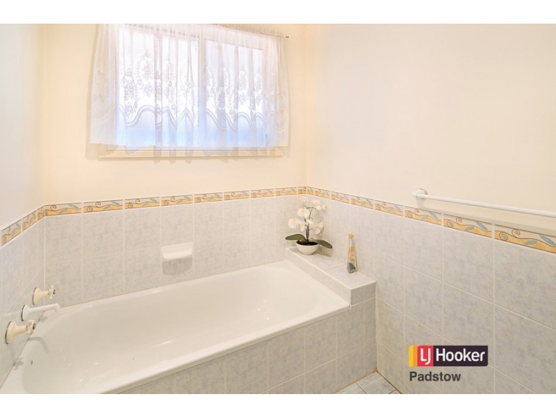 2/44 Banks Street, Padstow NSW 2211