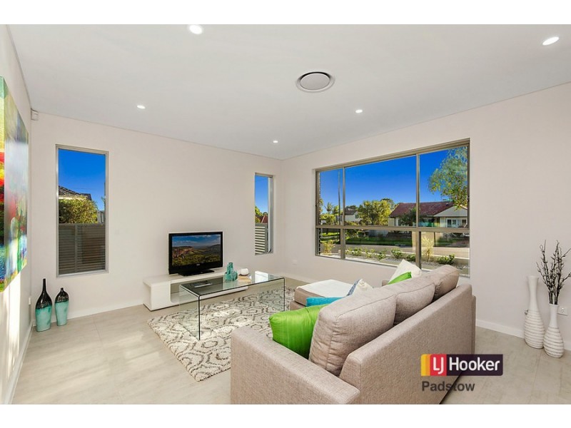 122 Gibson Avenue, Padstow NSW 2211