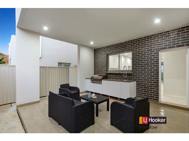 122 Gibson Avenue, Padstow NSW 2211