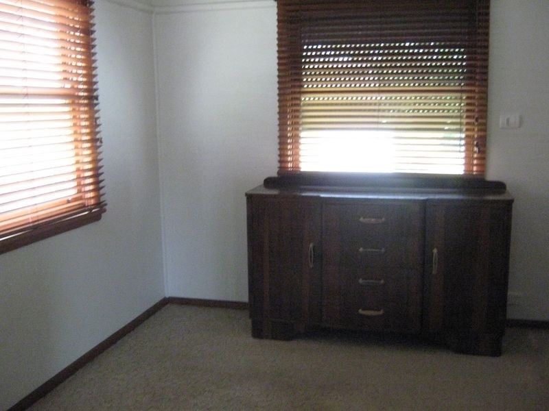 10 Kingston Avenue, Panania NSW 2213