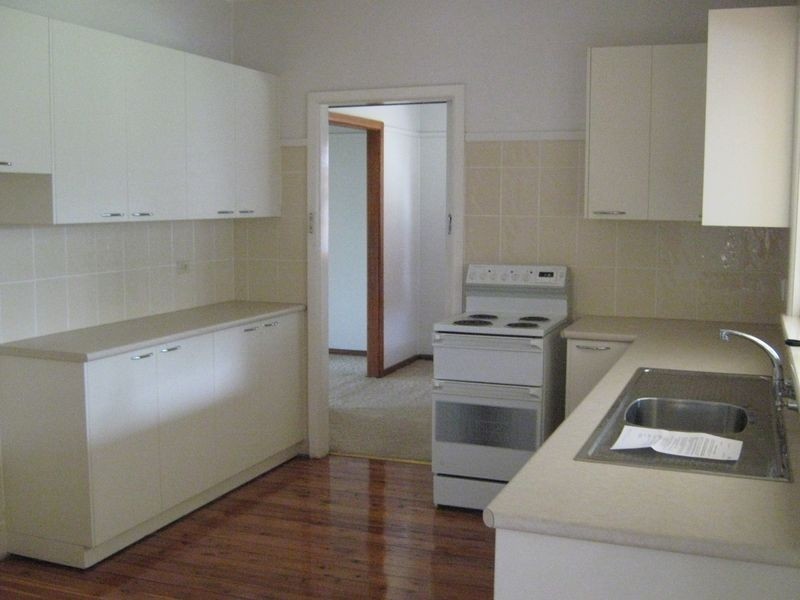 10 Kingston Avenue, Panania NSW 2213