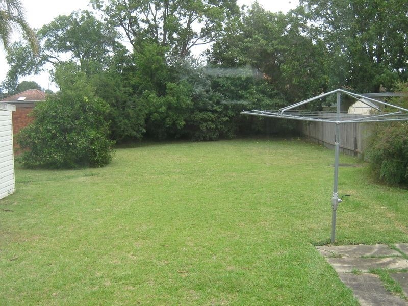 10 Kingston Avenue, Panania NSW 2213