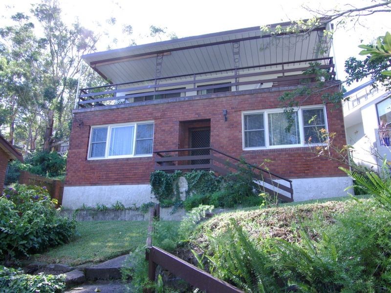 14 Carinya Road, Picnic Point NSW 2213