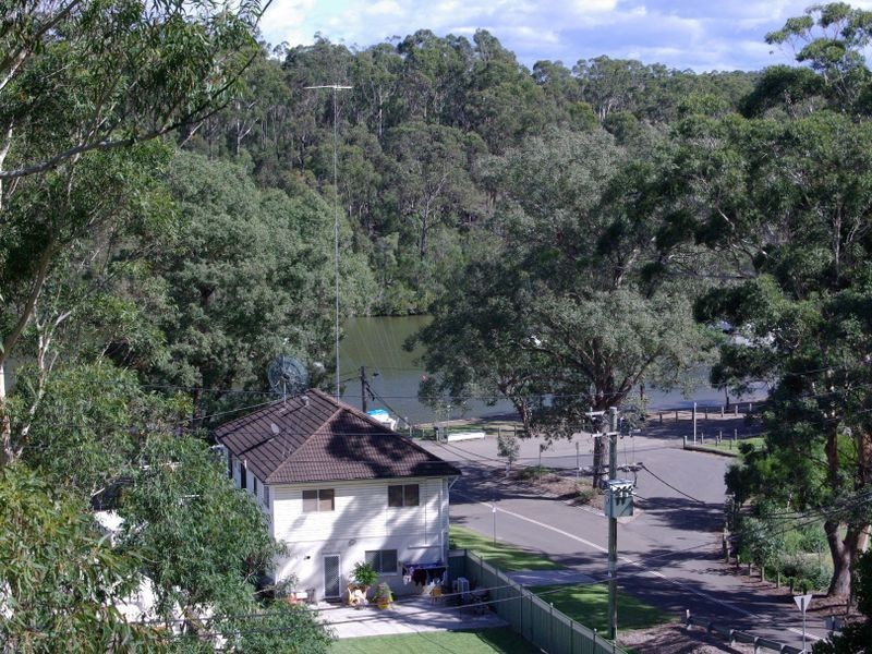 14 Carinya Road, Picnic Point NSW 2213