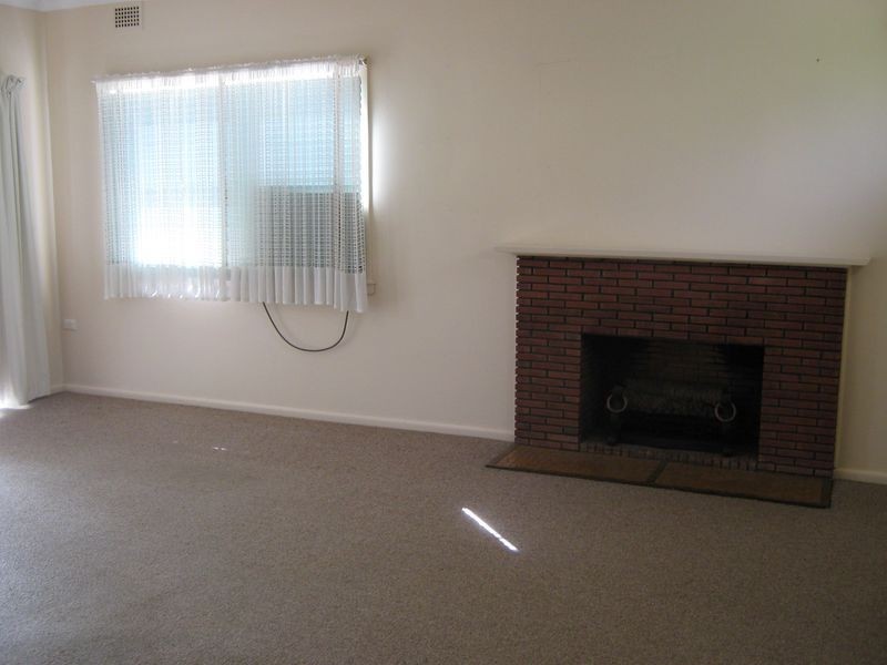 14 Carinya Road, Picnic Point NSW 2213