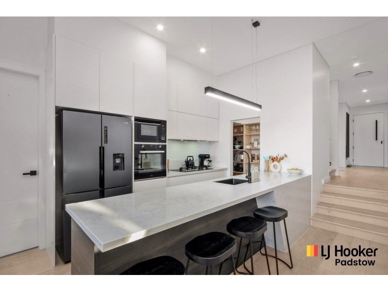 5 Barry Crescent, Padstow Heights NSW 2211