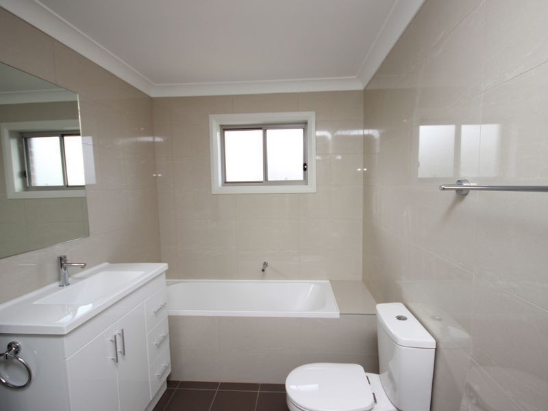 2/107-109 Kennedy Street, Picnic Point NSW 2213