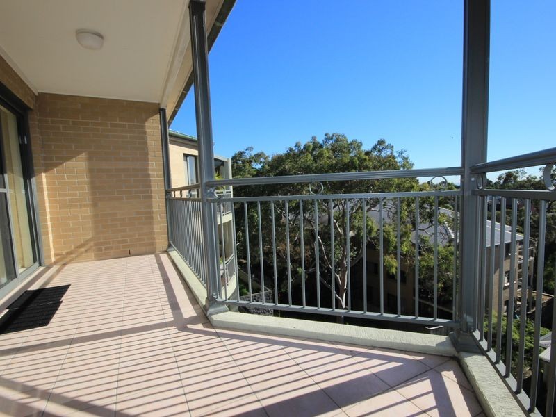 15/82-90 Allison Crescent, Menai NSW 2234