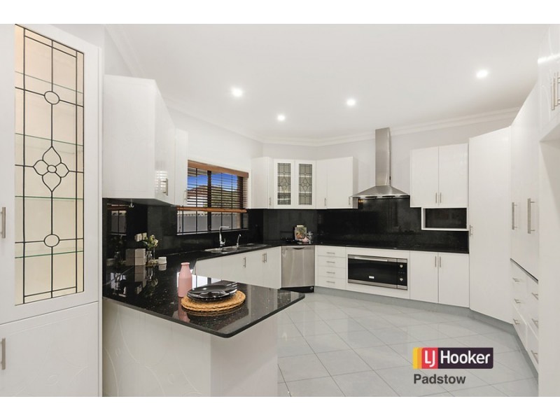 16 Craigie Avenue, Padstow NSW 2211