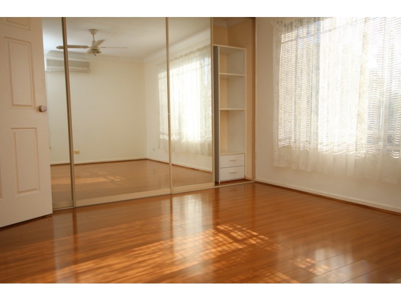 1/827 Henry Lawson Drive, Picnic Point NSW 2213