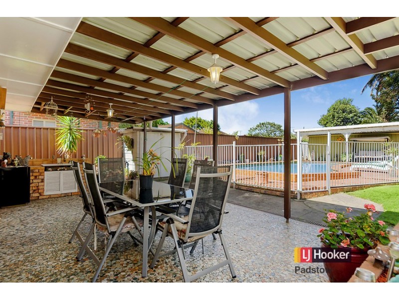 33 Uranus Road, Padstow NSW 2211