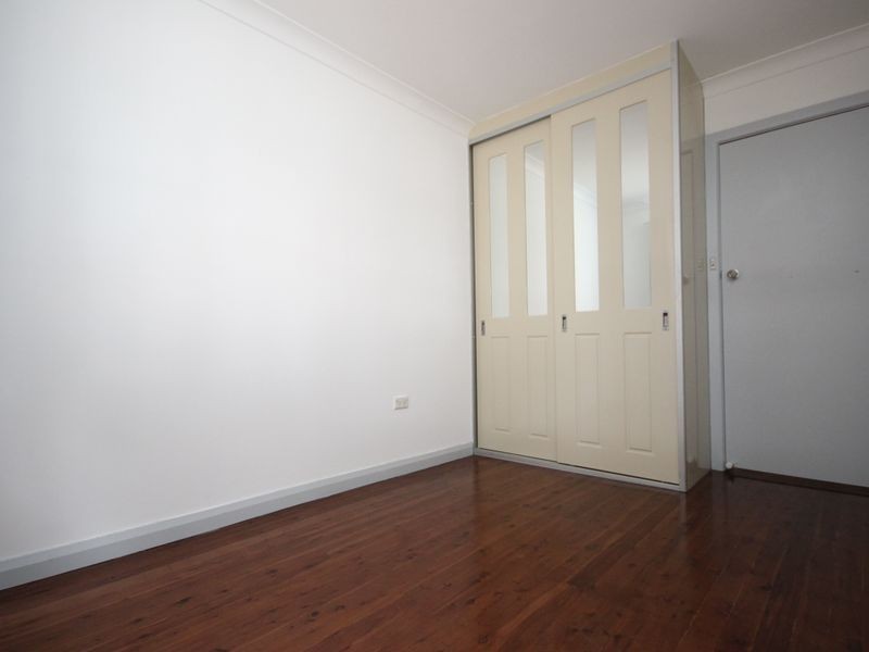 6 Ayres Crescent, Georges Hall NSW 2198