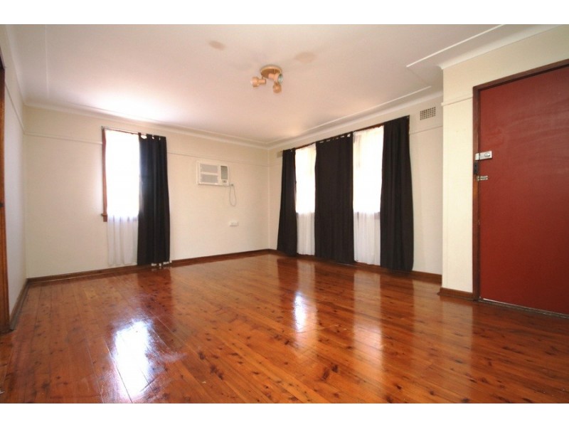 223 Davies Road, Padstow NSW 2211