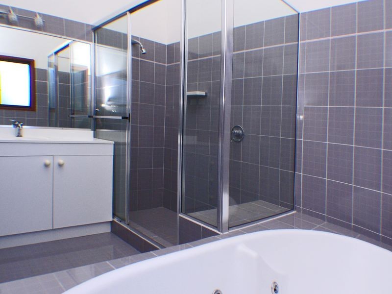 73 Sylvan Ridge Street, Illawong NSW 2234