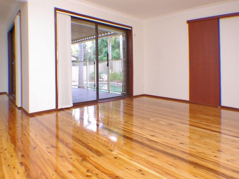 73 Sylvan Ridge Street, Illawong NSW 2234