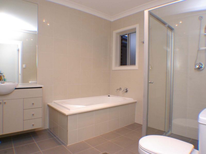 1/18 Gosling Street, Greenacre NSW 2190