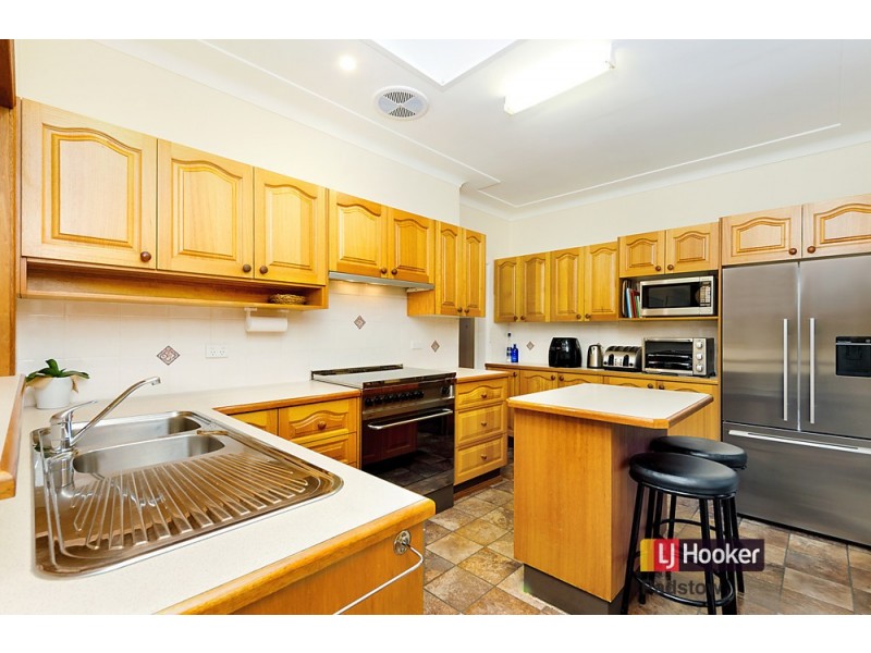 40 Picnic Point Road, Panania NSW 2213