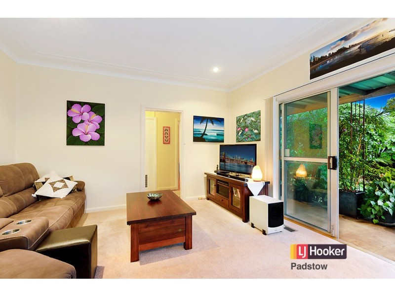 40 Picnic Point Road, Panania NSW 2213