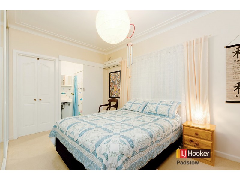 40 Picnic Point Road, Panania NSW 2213