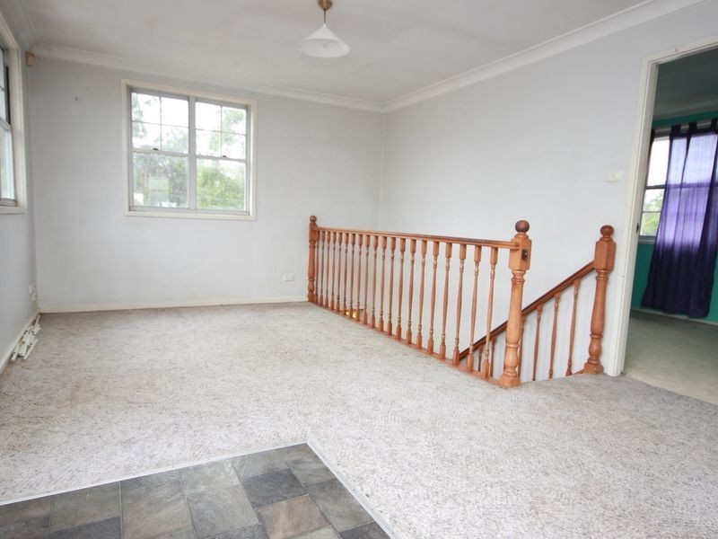 11 Mckevitte Avenue, East Hills NSW 2213