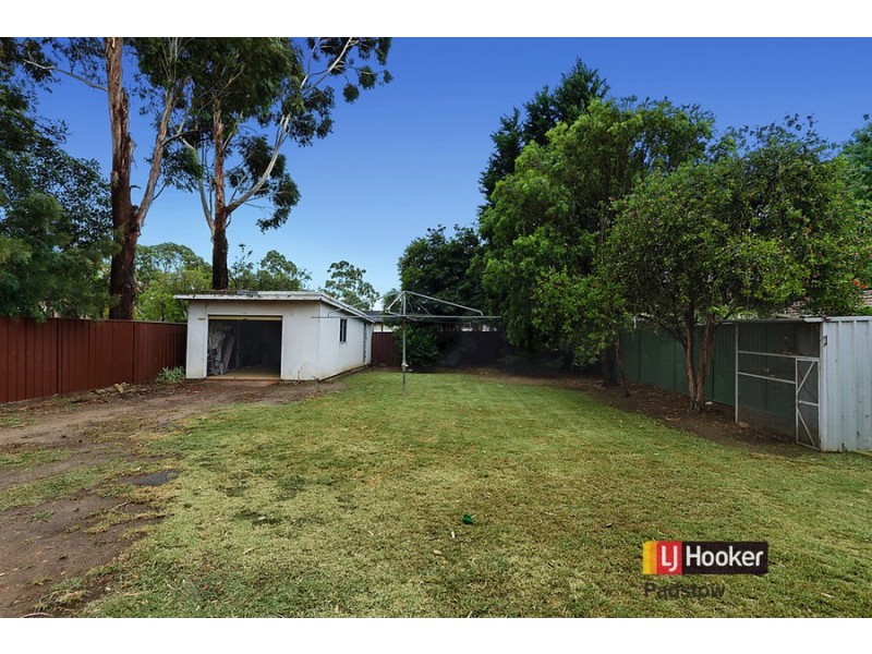 11 Thomas Street, Picnic Point NSW 2213