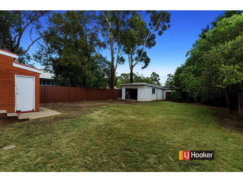11 Thomas Street, Picnic Point NSW 2213