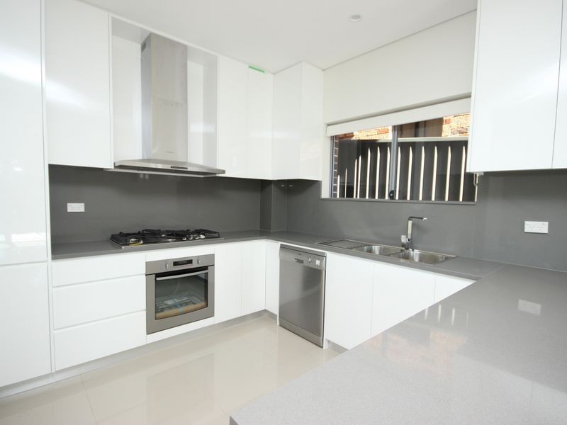 2 Prosser Avenue, Padstow NSW 2211