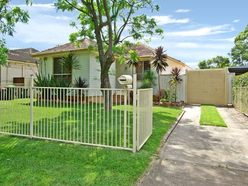 29 Benfield Parade, Panania NSW 2213