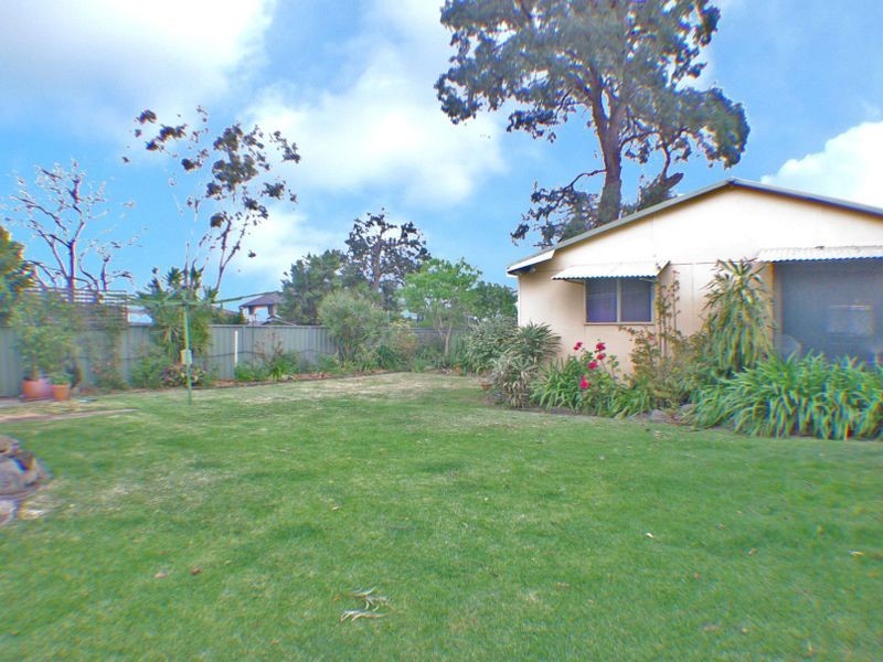 142 Picnic Point Rd, Picnic Point NSW 2213
