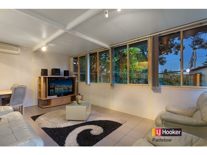 77 Sphinx Avenue, Revesby NSW 2212