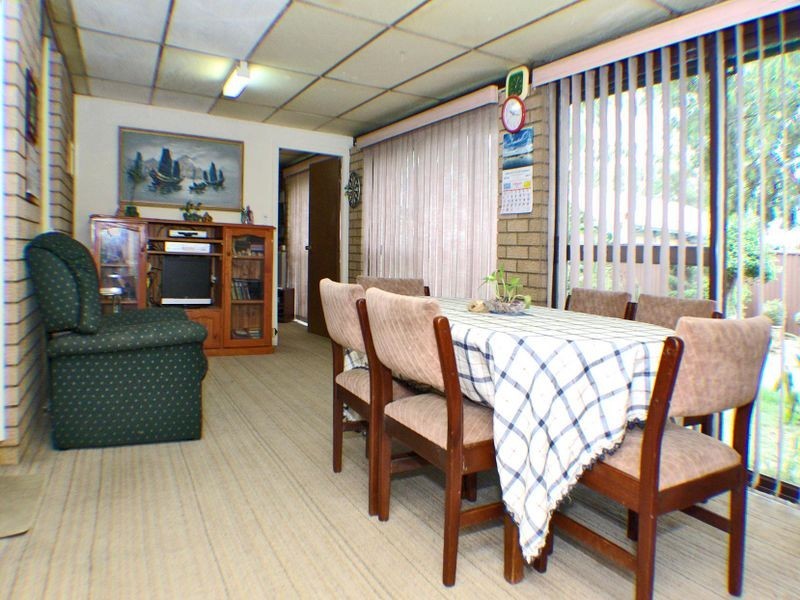 40 Mae Crescent, Panania NSW 2213