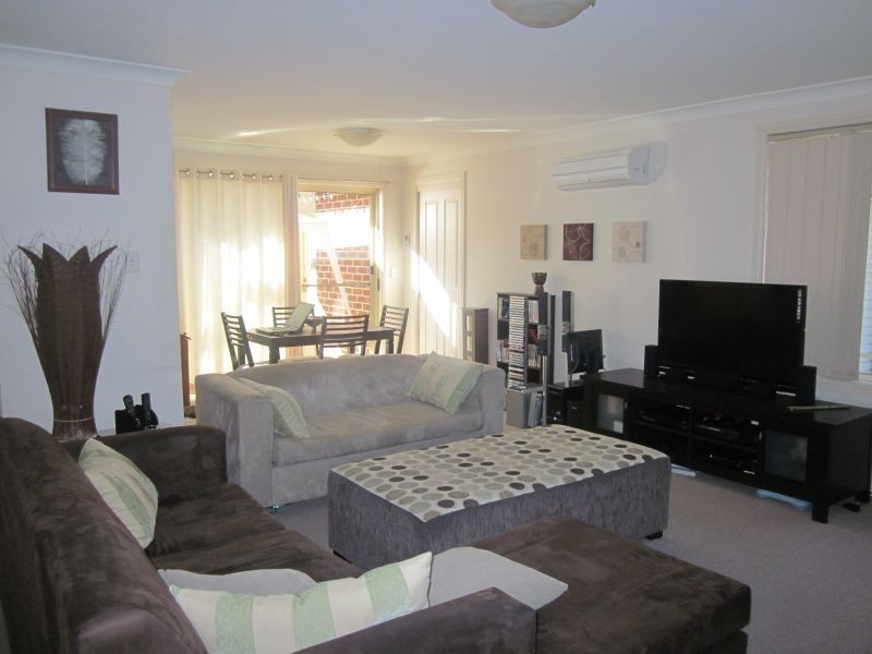 2/91 Picnic Point Rd, Panania NSW 2213