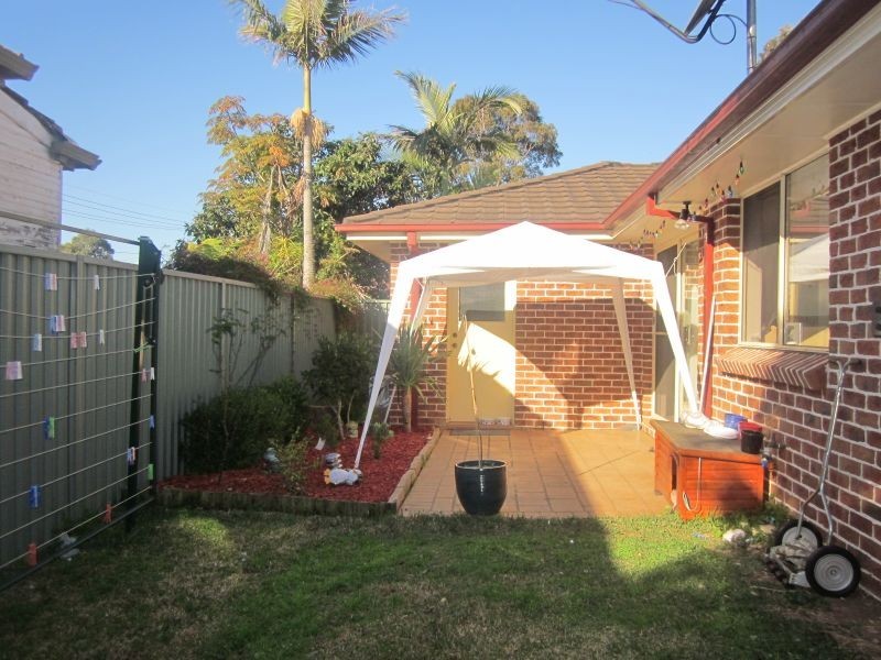 2/91 Picnic Point Rd, Panania NSW 2213