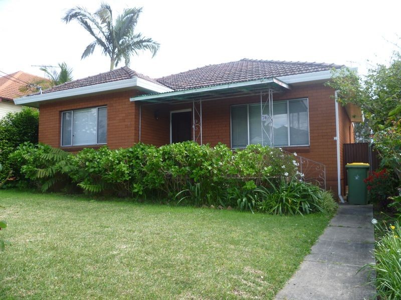 74 Marco Ave, Revesby NSW 2212
