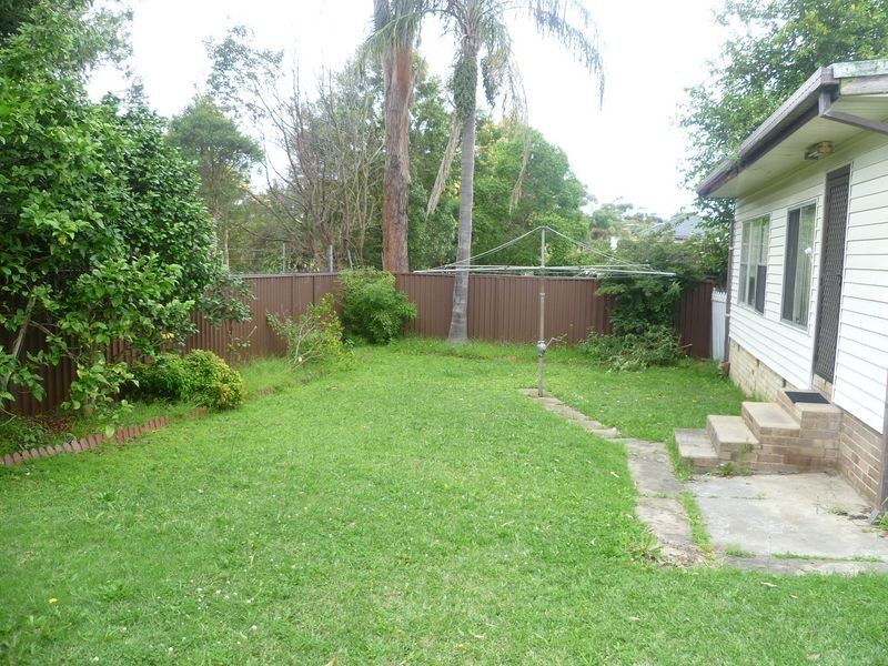 2 Tallawarra Avenue, Padstow NSW 2211