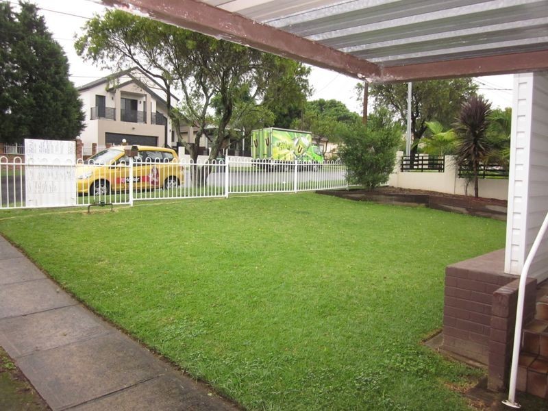 17 School Parade, Padstow NSW 2211