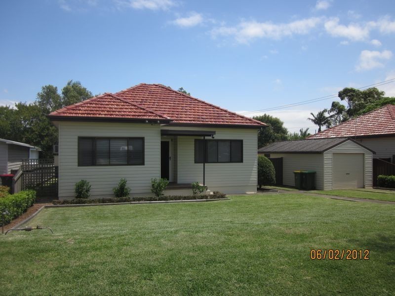 4 Hazelglen Avenue, Panania NSW 2213