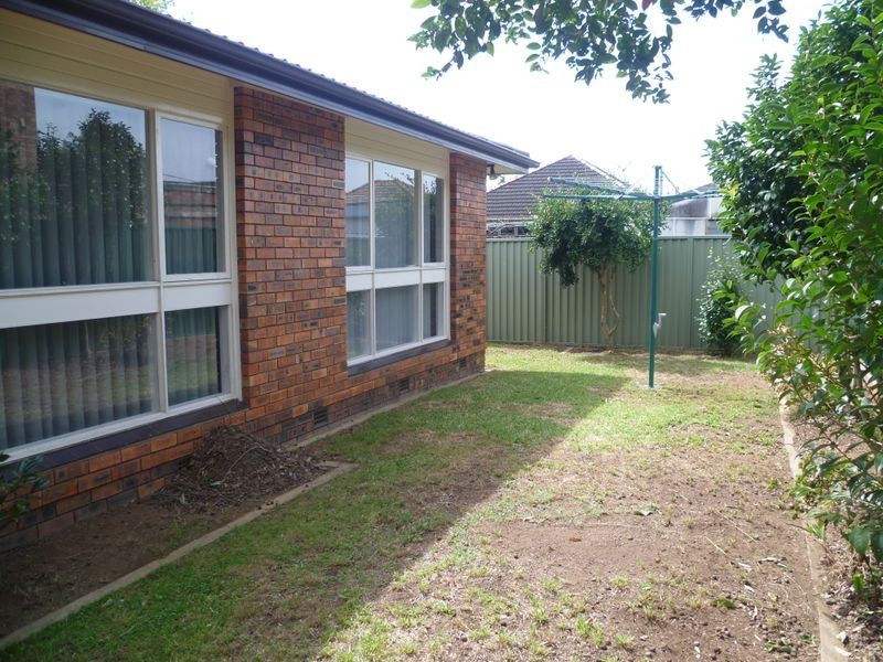 4/11 Tompson Road, Revesby NSW 2212