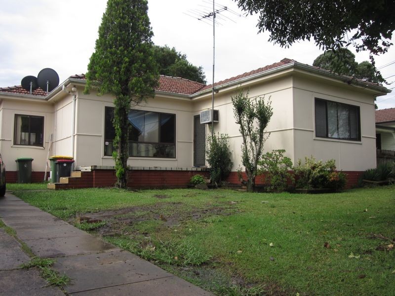 5 Ellesmere Street, Panania NSW 2213