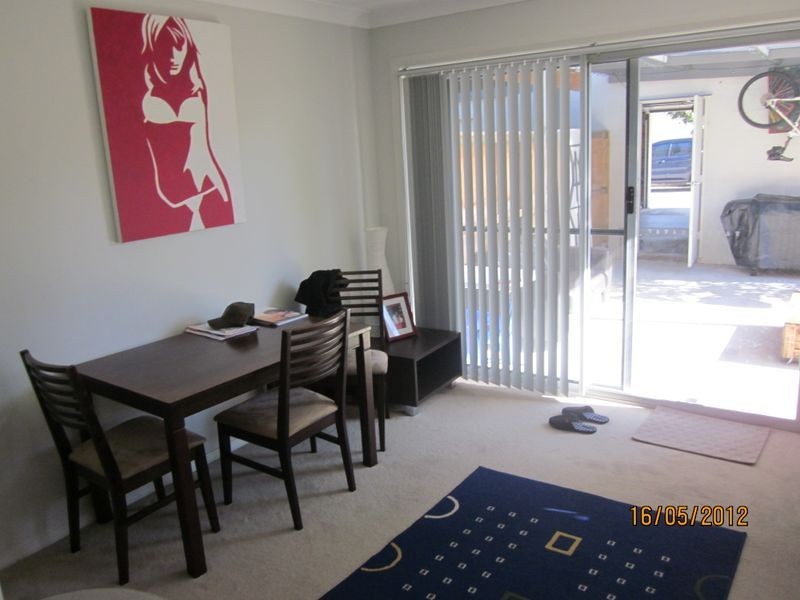 12 Bellona Walk, Glenfield NSW 2167