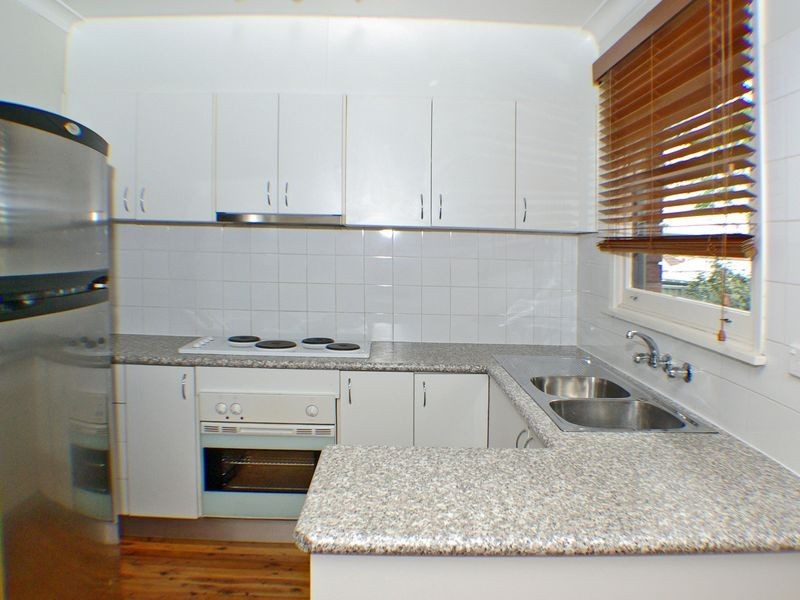 10 Sunlea Avenue, Mortdale NSW 2223