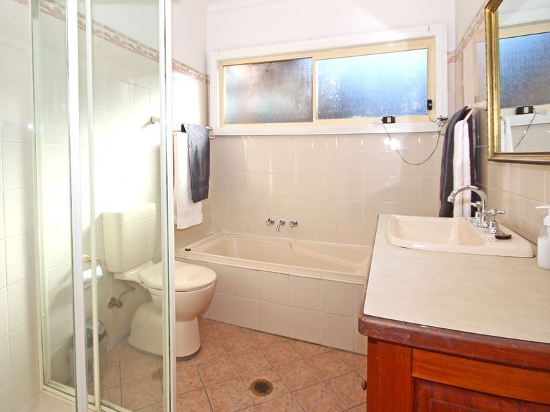 6 Carinya Road, Picnic Point NSW 2213