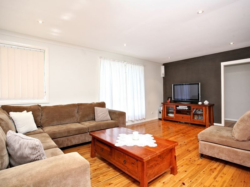 25 Nambucca Place, Padstow Heights NSW 2211