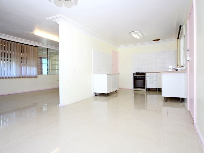 79 Victor Avenue, Picnic Point NSW 2213