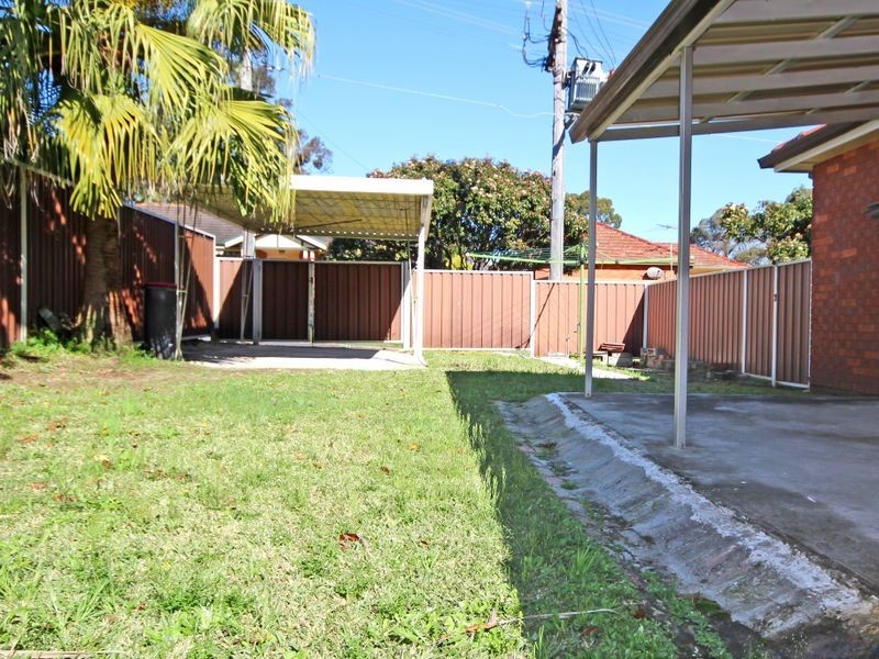 79 Victor Avenue, Picnic Point NSW 2213
